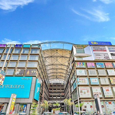 Fabhotel Parkland A Ahmedabad Exteriör bild