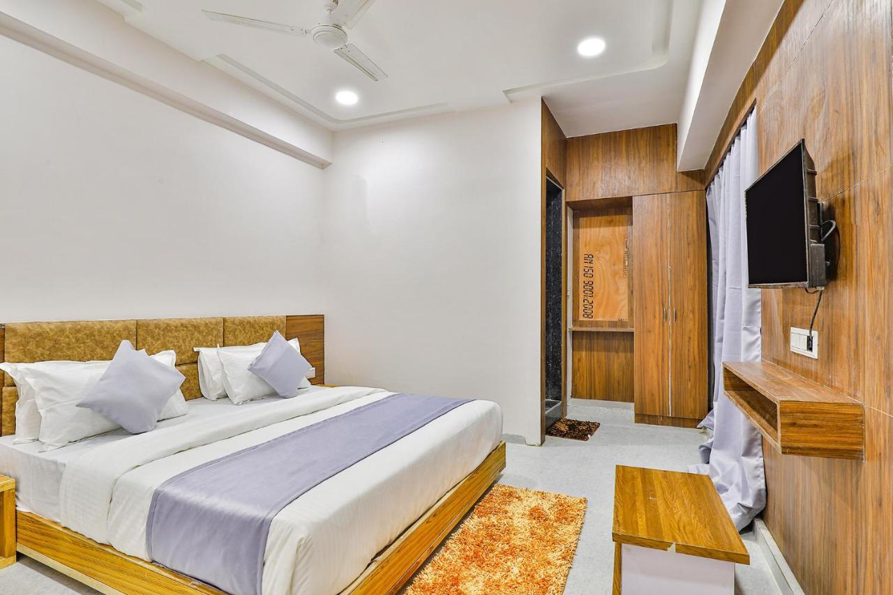 Fabhotel Parkland A Ahmedabad Exteriör bild