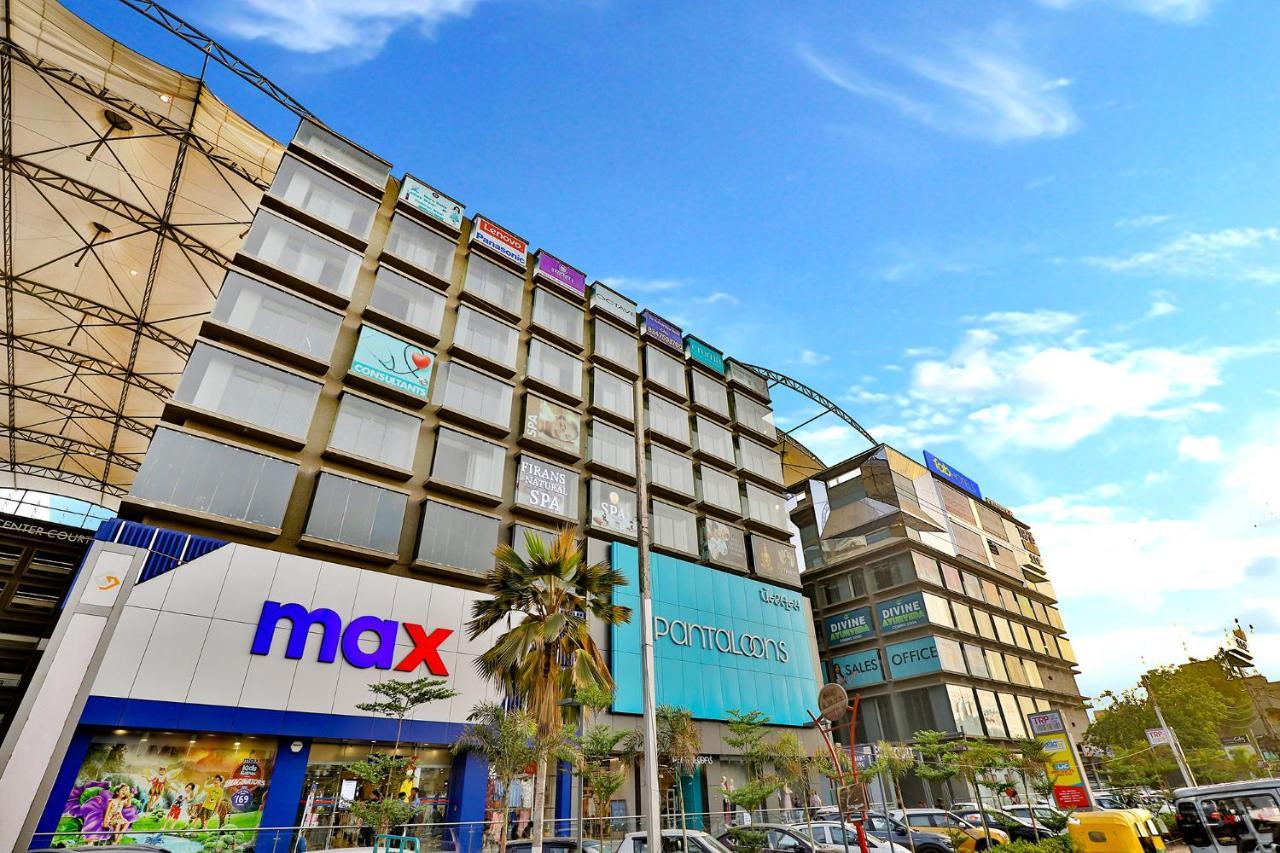 Fabhotel Parkland A Ahmedabad Exteriör bild